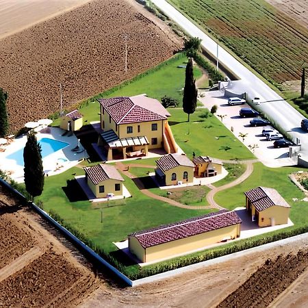 カンピーリア・マリッティマ Podere Tre Cipressiアパートホテル エクステリア 写真